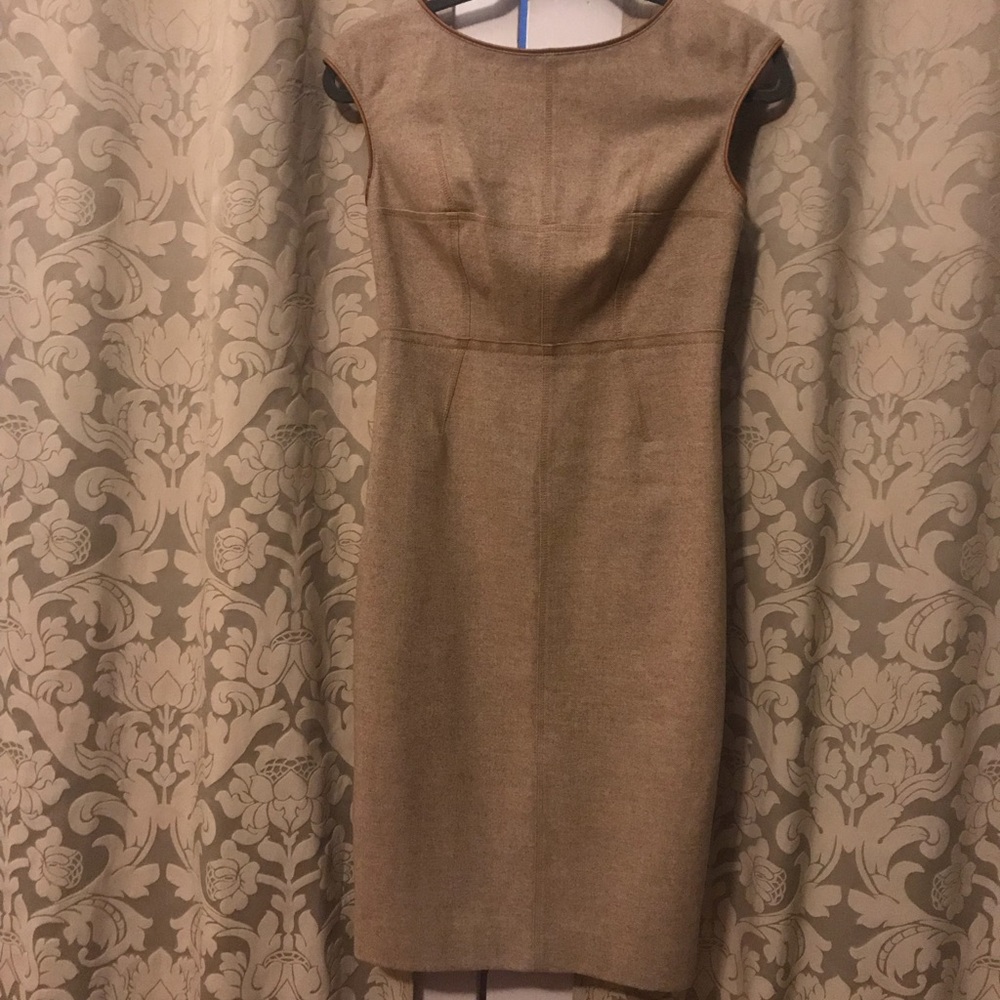 Dress. Knee length.